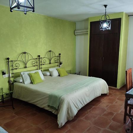 Hotel Rural La Posada De Las Cigueenas ヘレス・デ・ロス・カバジェロス エクステリア 写真