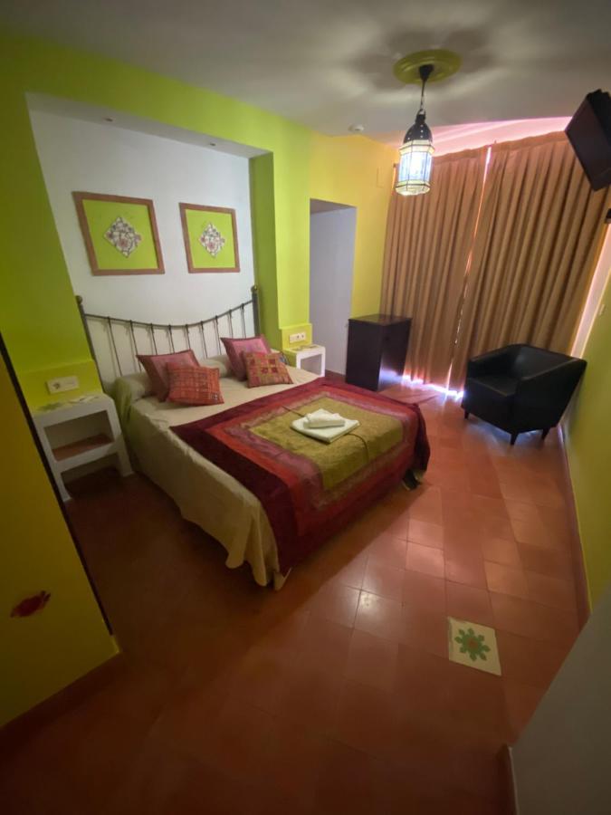 Hotel Rural La Posada De Las Cigueenas ヘレス・デ・ロス・カバジェロス エクステリア 写真