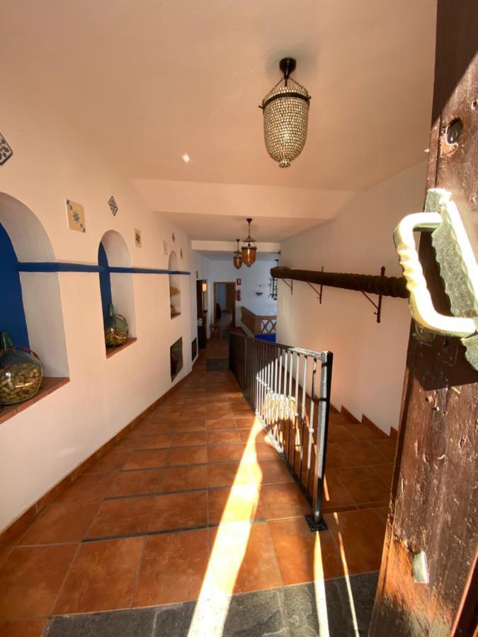 Hotel Rural La Posada De Las Cigueenas ヘレス・デ・ロス・カバジェロス エクステリア 写真