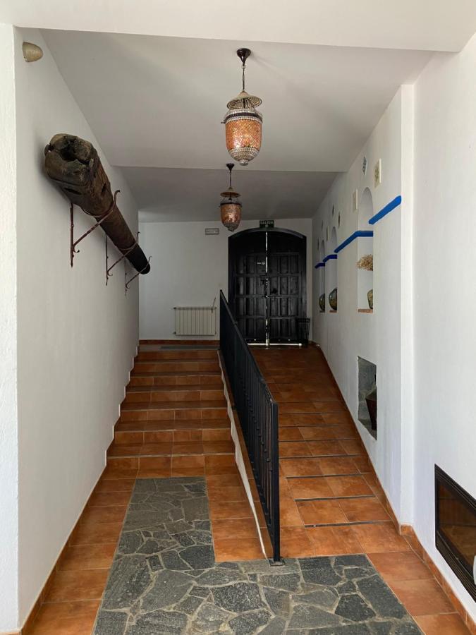 Hotel Rural La Posada De Las Cigueenas ヘレス・デ・ロス・カバジェロス エクステリア 写真
