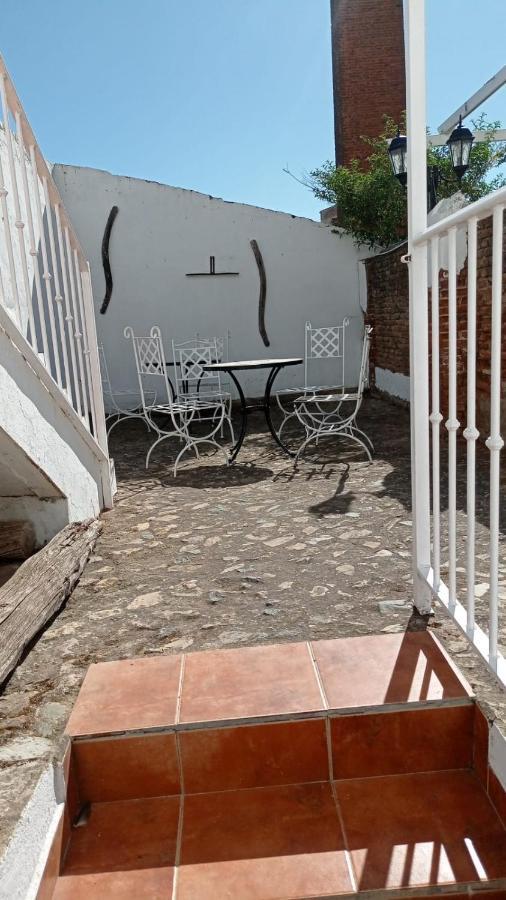 Hotel Rural La Posada De Las Cigueenas ヘレス・デ・ロス・カバジェロス エクステリア 写真
