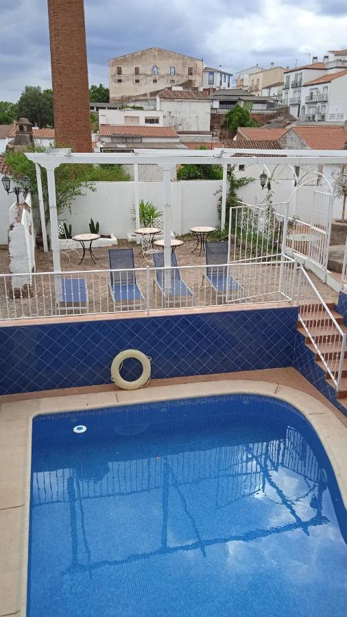 Hotel Rural La Posada De Las Cigueenas ヘレス・デ・ロス・カバジェロス エクステリア 写真