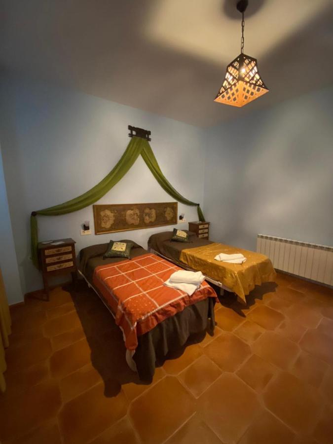 Hotel Rural La Posada De Las Cigueenas ヘレス・デ・ロス・カバジェロス エクステリア 写真