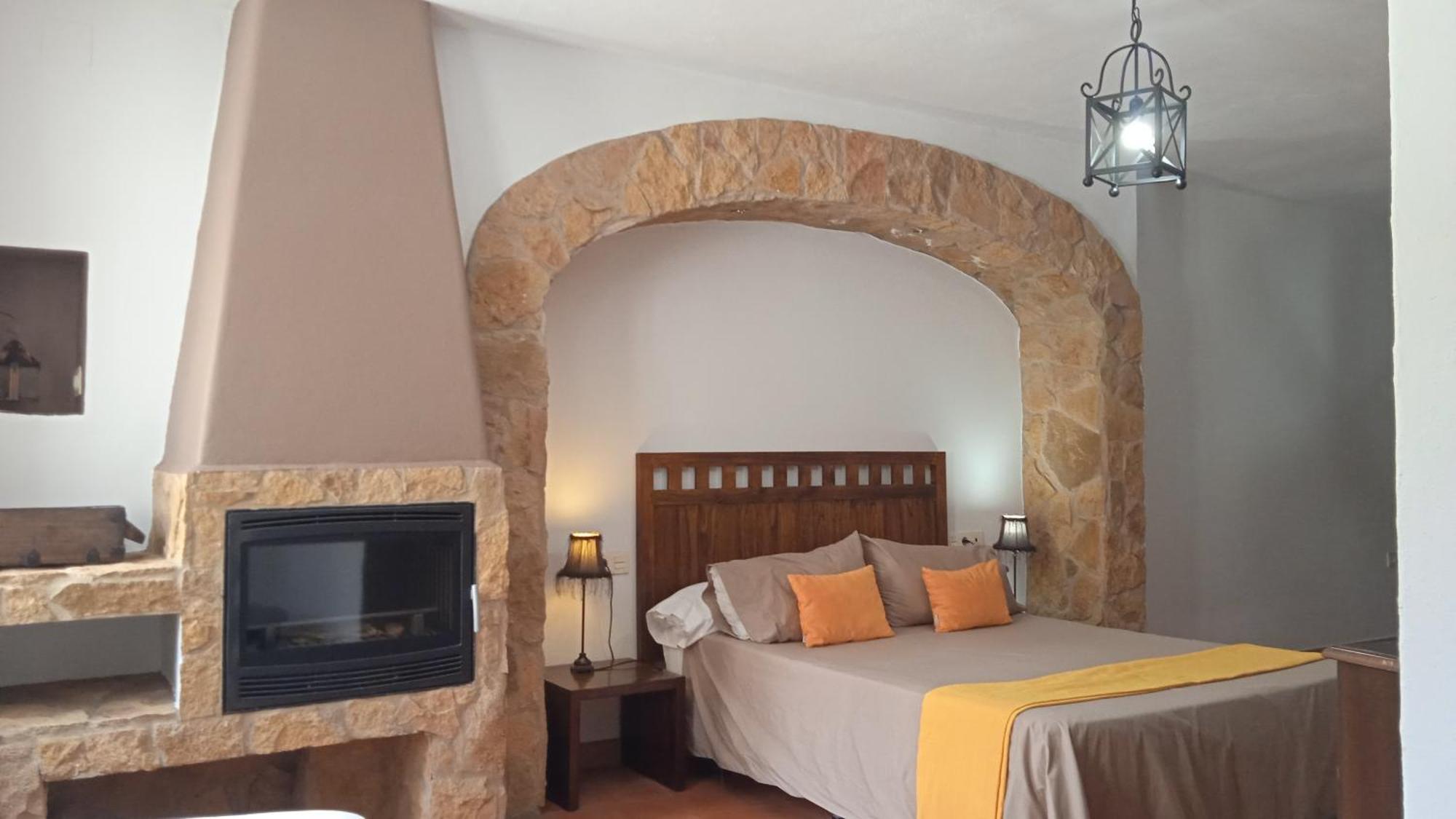 Hotel Rural La Posada De Las Cigueenas ヘレス・デ・ロス・カバジェロス エクステリア 写真