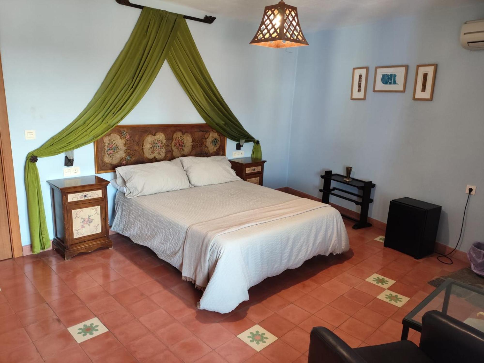 Hotel Rural La Posada De Las Cigueenas ヘレス・デ・ロス・カバジェロス エクステリア 写真